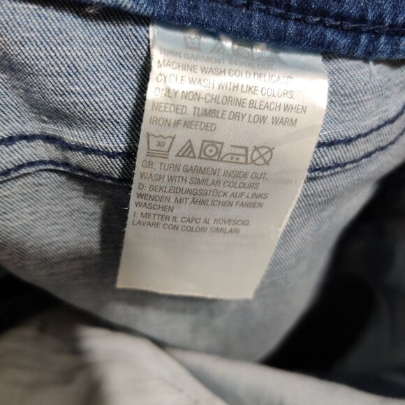 D&Co Denim & Co 12 Star Print Jean Shorts Mid Wash Blue Denim Pull On Stretch - Picture 8 of 8